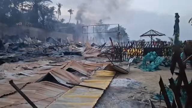 Incendie à la plage de Rogbané : un mort et d’importants dégâts matériels 1 Incendie à la plage de Rogbané : un mort et d’importants dégâts matériels