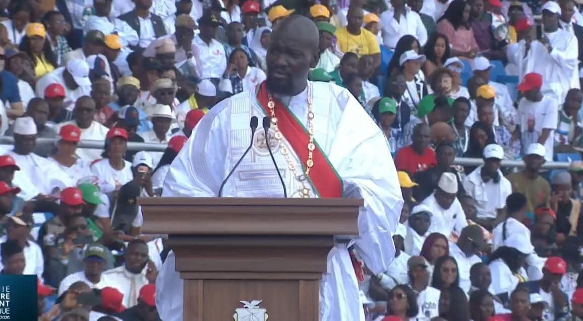 Mamadi doumbouya : « en cas de parjure, que je subisse la rigueur de la loi » Mamadi doumbouya : « en cas de parjure, que je subisse la rigueur de la loi »