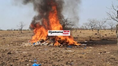 Kouroussa : plus de 3 tonnes de produits impropres à la consommation incinérée