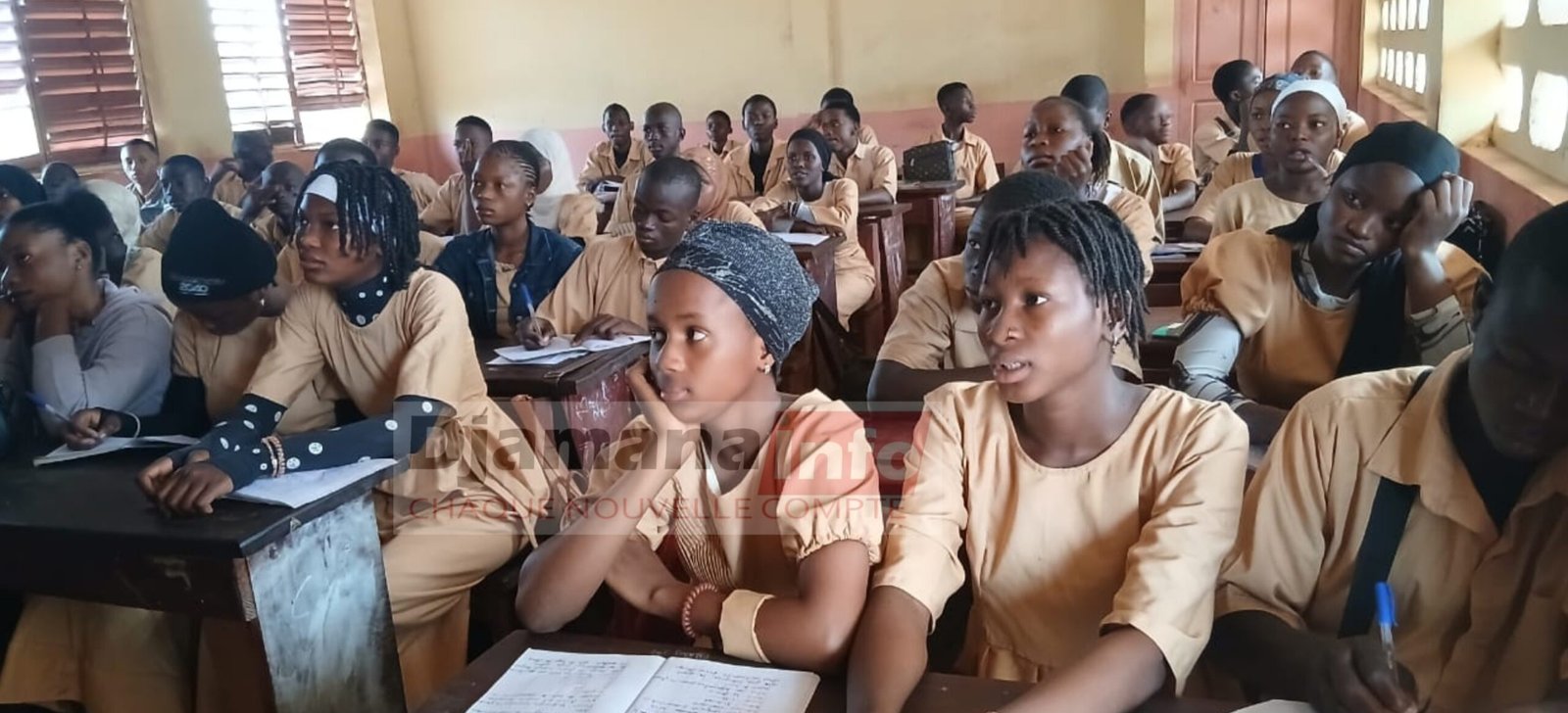 Faranah : la reprise des cours sous le regard attentif des autorités éducatives et administratives 1 Faranah : la reprise des cours sous le regard attentif des autorités éducatives et administratives