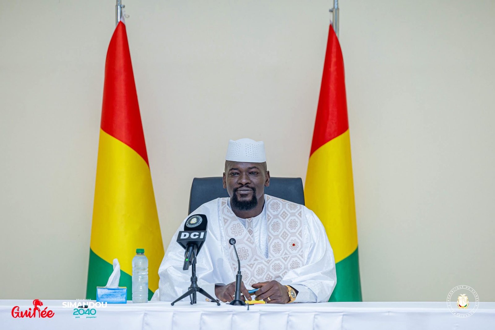 Guinée : 35 000 enseignants et agents de santé bientôt recrutés dans la Vᵉ République