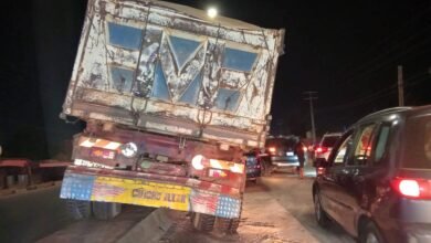 Somayah : un camion hors de contrôle provoque un grave accident et paralyse la circulation