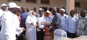 Faranah : la 39ᵉ promotion de l’ISAV apporte son soutien aux étudiants victimes de l’incendie 2 Faranah : la 39ᵉ promotion de l’ISAV apporte son soutien aux étudiants victimes de l’incendie