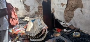 Kankan : incendie à bordo s. O. S, deux appartements réduits en cendres 1 Kankan : incendie à bordo s. O. S, deux appartements réduits en cendres