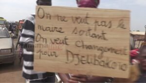 Kankan : à djelibakôrô, des jeunes s’opposent à la reconduction d’un responsable communal