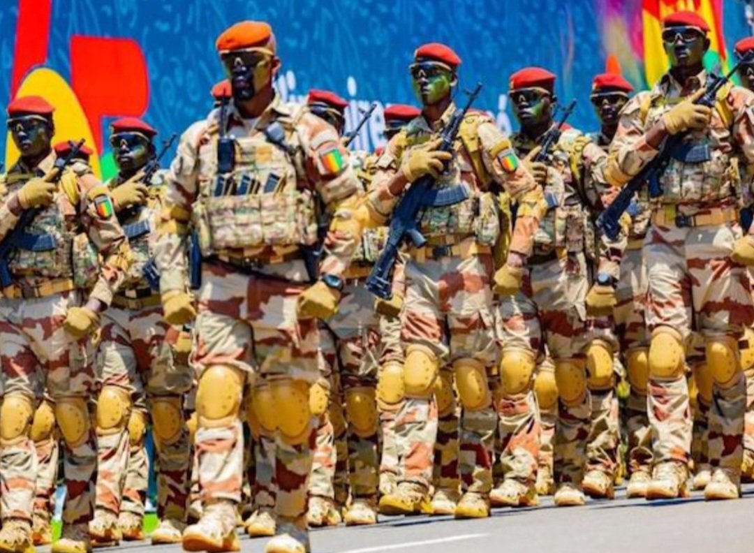 Guinée: plusieurs éléments du groupement des forces spéciales décorés dans l’ordre national du mérite Guinée: plusieurs éléments du groupement des forces spéciales décorés dans l’ordre national du mérite