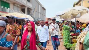 Kindia : les fidèles de la paroisse sainte-croix dénoncent l’occupation des voies d’accès à leur église 1 Kindia : les fidèles de la paroisse sainte-croix dénoncent l’occupation des voies d’accès à leur église