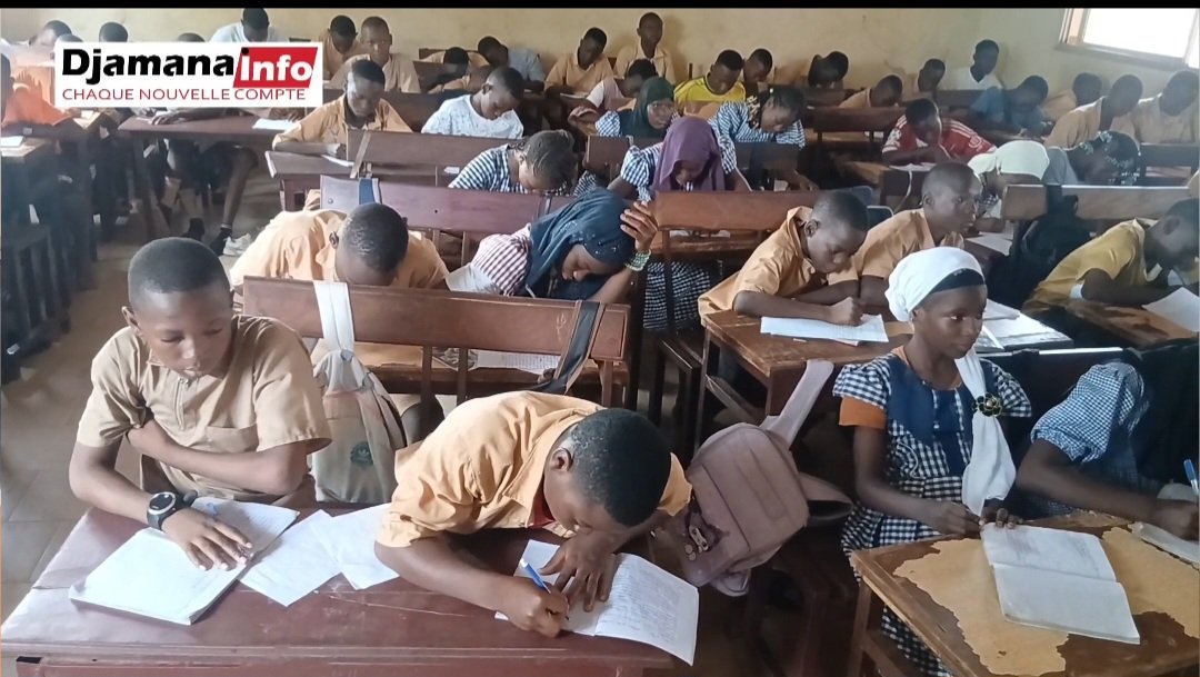 Kankan : enseignants et élèves en pleine révision à l’approche des examens nationaux