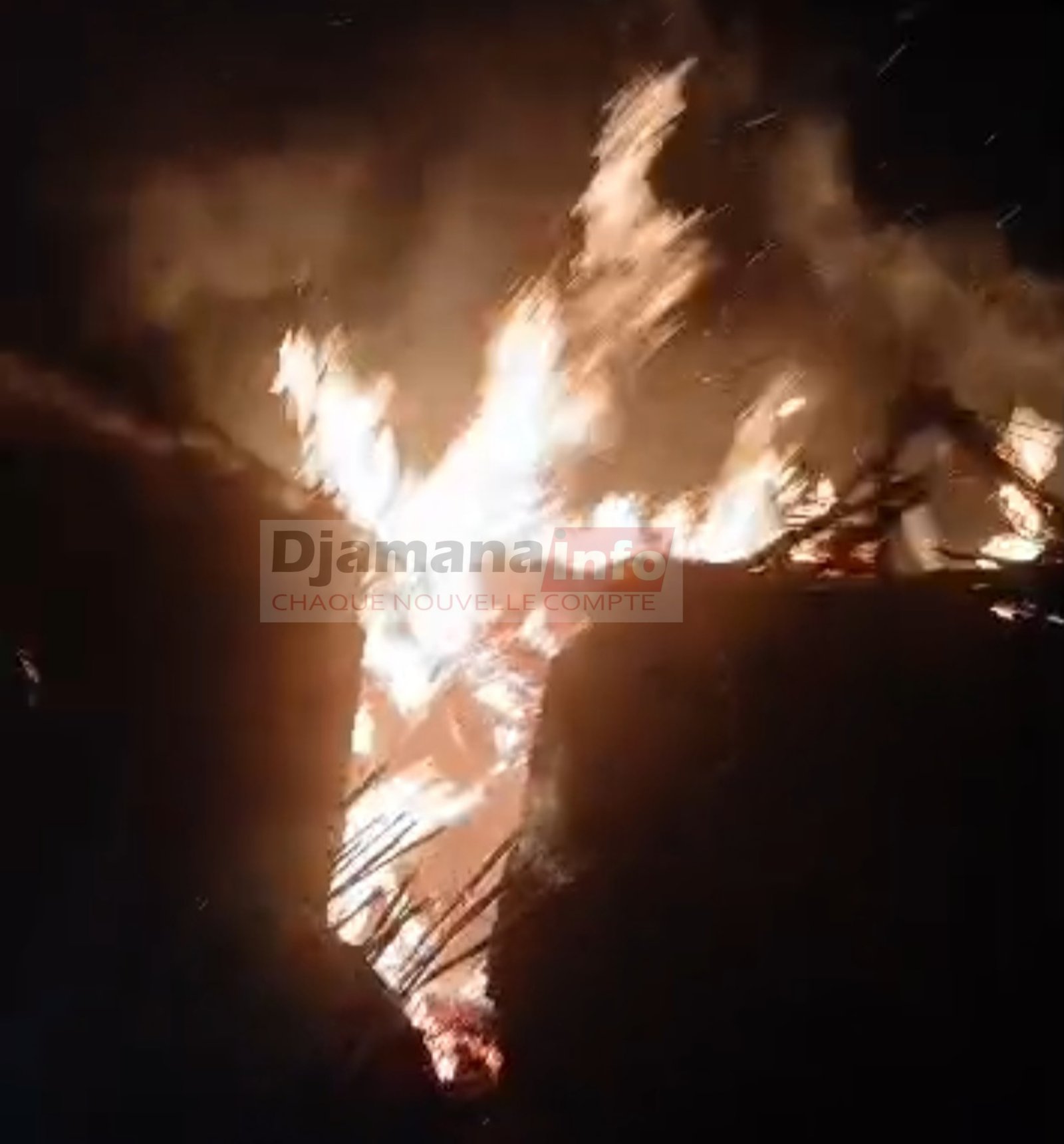 Flowaro sous la menace des flammes : plusieurs habitations détruites par un mystérieux incendie à kouroussa