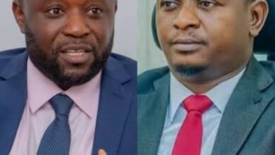 Décret : Faya François Bourouno nommé porte-parole du gouvernement, Moussa Moïse Sylla désigné adjoint