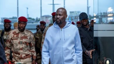 Retour de mamadi doumbouya à conakry après son congé annuel