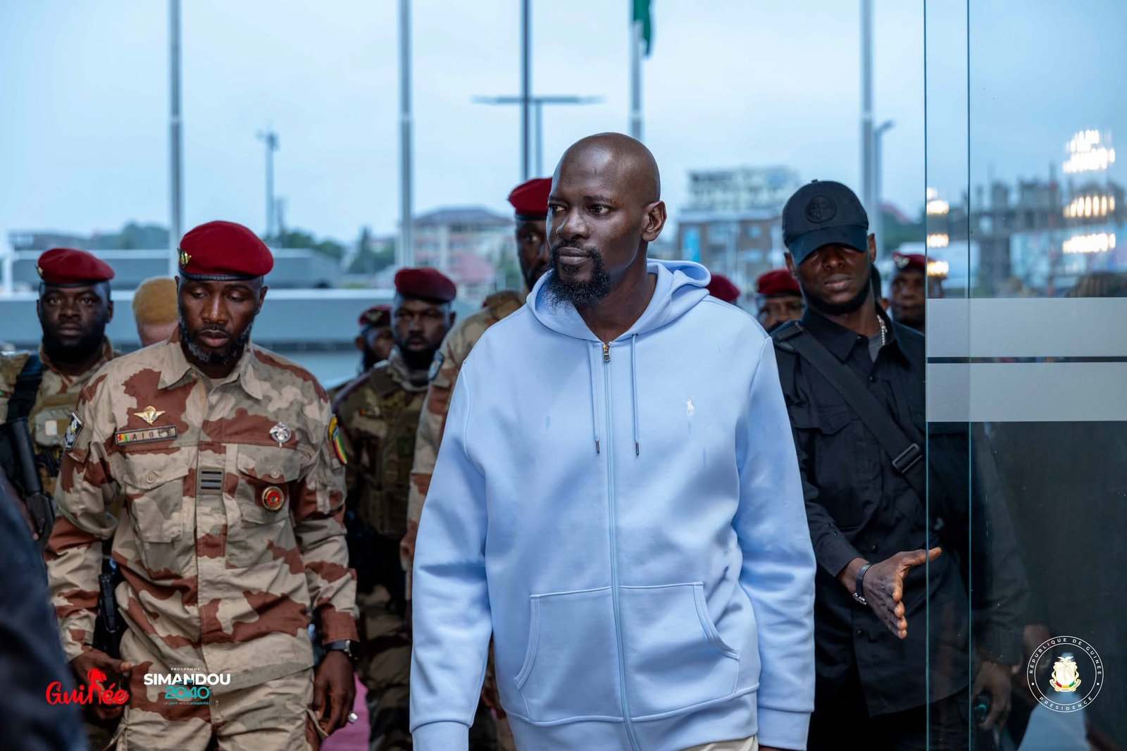 Retour de mamadi doumbouya à conakry après son congé annuel