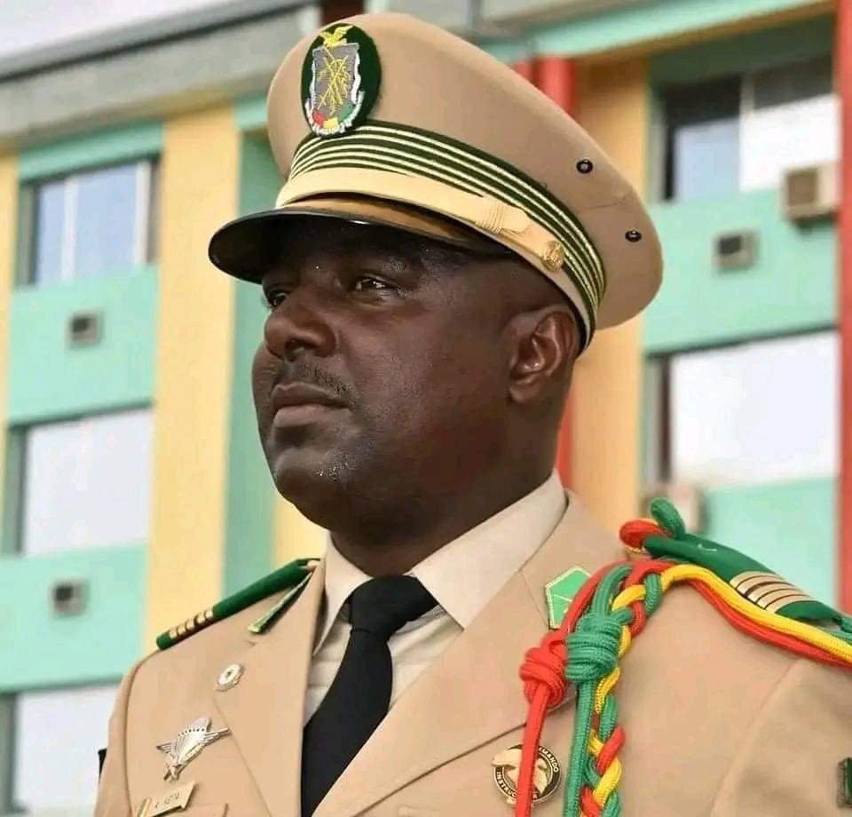 Décret : Le Général de division Abdoulaye Keita nommé chef d'état major général de l'armée de terre. 1 Décret : Le Général de division Abdoulaye Keita nommé chef d'état major général de l'armée de terre.