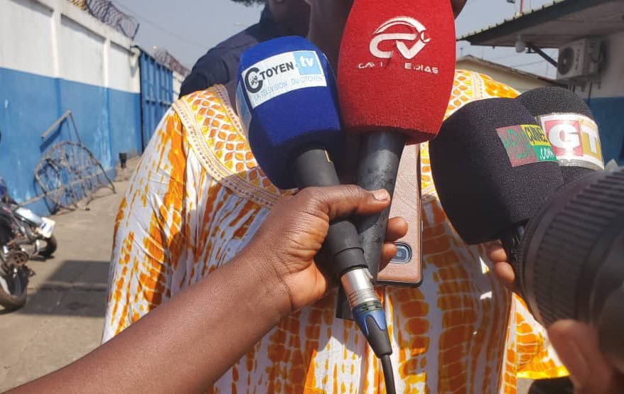 Conakry : Maman Aïssata Yansané interpellée par la police pour des faits d'escroquerie. 1 Conakry : Maman Aïssata Yansané interpellée par la police pour des faits d'escroquerie.