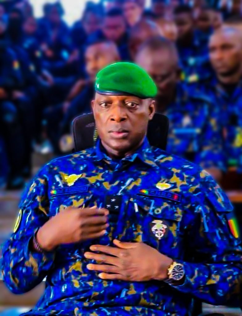 Guinée : le Général Balla Samoura ordonne l’application stricte de la suspension des 28 partis politiques 1 Guinée : le Général Balla Samoura ordonne l’application stricte de la suspension des 28 partis politiques