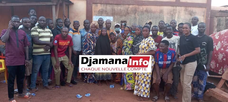 Siguiri : Le Mouvement "DOUMBOUYA Pour Tous" affirme son soutien au Président de la République 1 Siguiri : Le Mouvement "DOUMBOUYA Pour Tous" affirme son soutien au Président de la République