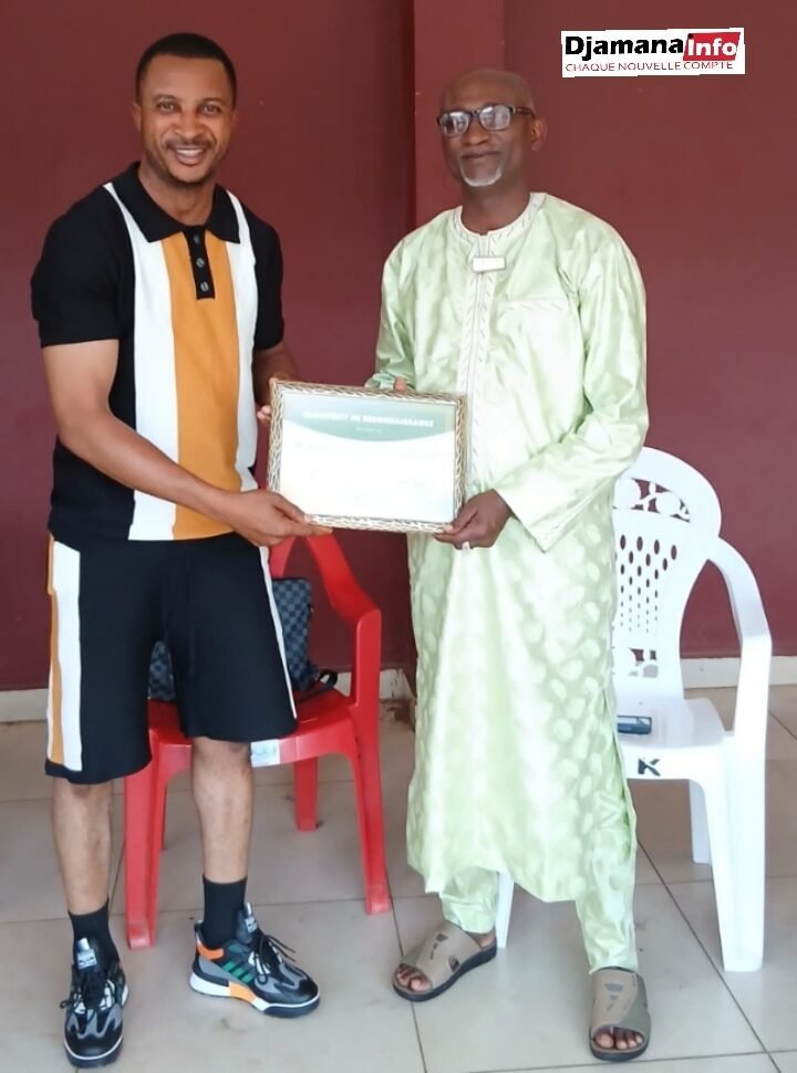 Kankan : L’ONG ASAMI honore M. Mohamed Lamine Doumbouya pour son engagement social 1 Kankan : L’ONG ASAMI honore M. Mohamed Lamine Doumbouya pour son engagement social