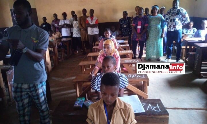 Faranah : Plus de 6 000 candidats à l’assaut du Certificat d’Études Élémentaires 1 Faranah : Plus de 6 000 candidats à l’assaut du Certificat d’Études Élémentaires